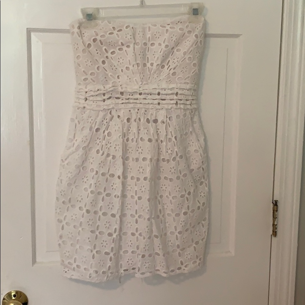 White strapless dress
